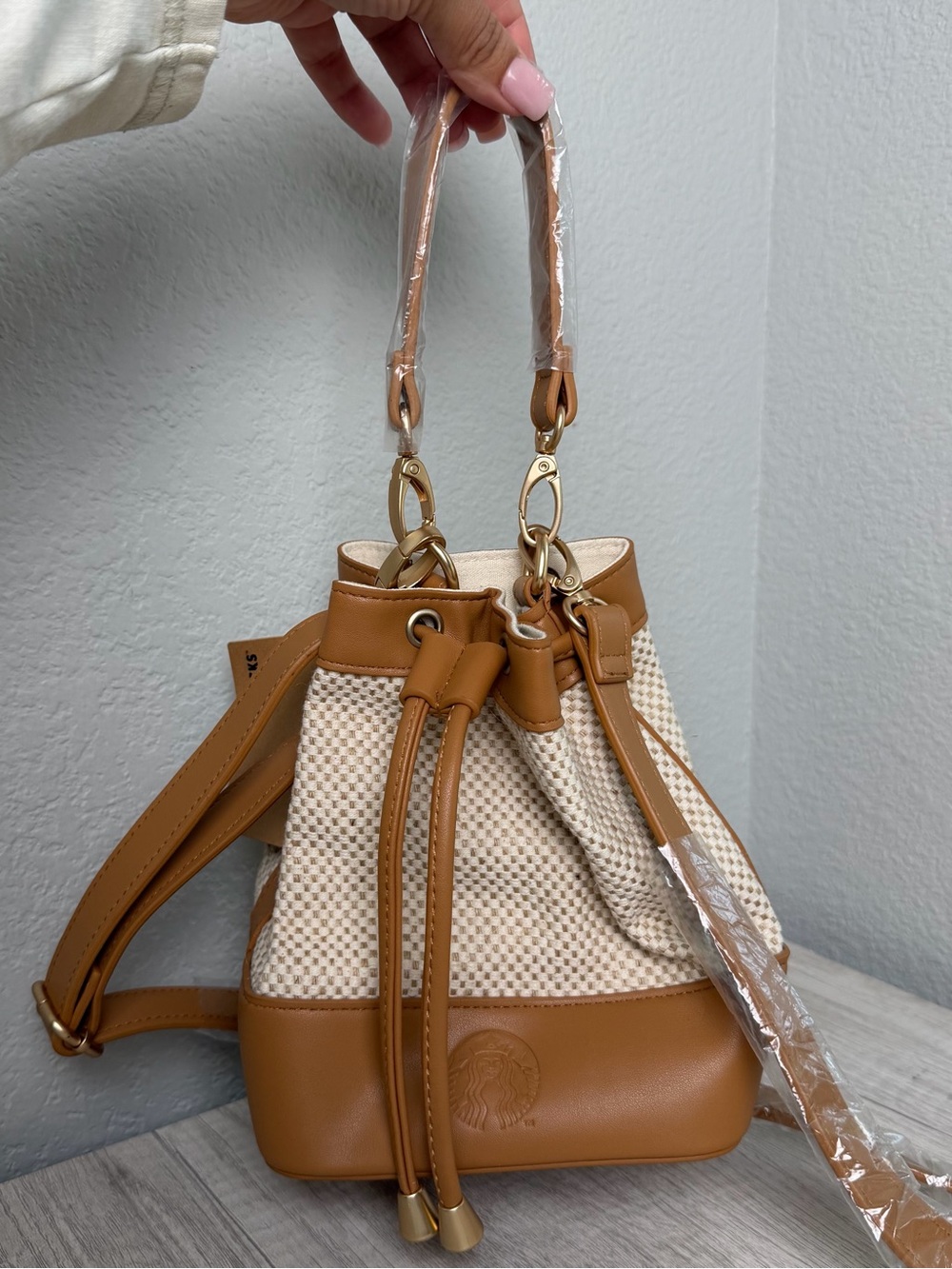 Starbucks Korea/Taiwan woven bucket bag